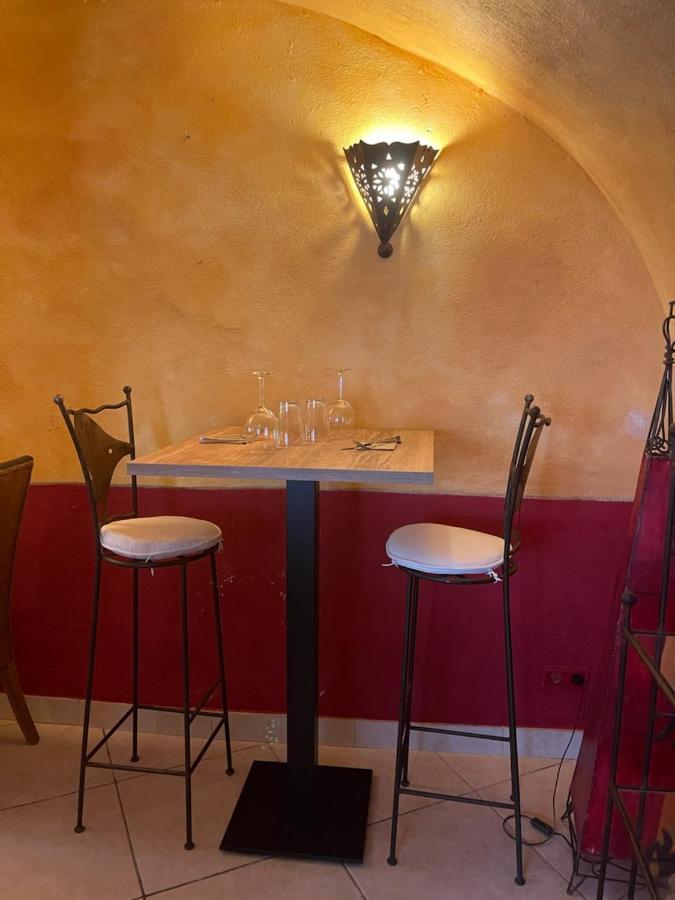 Le Rif Hotel Puygiron Екстериор снимка